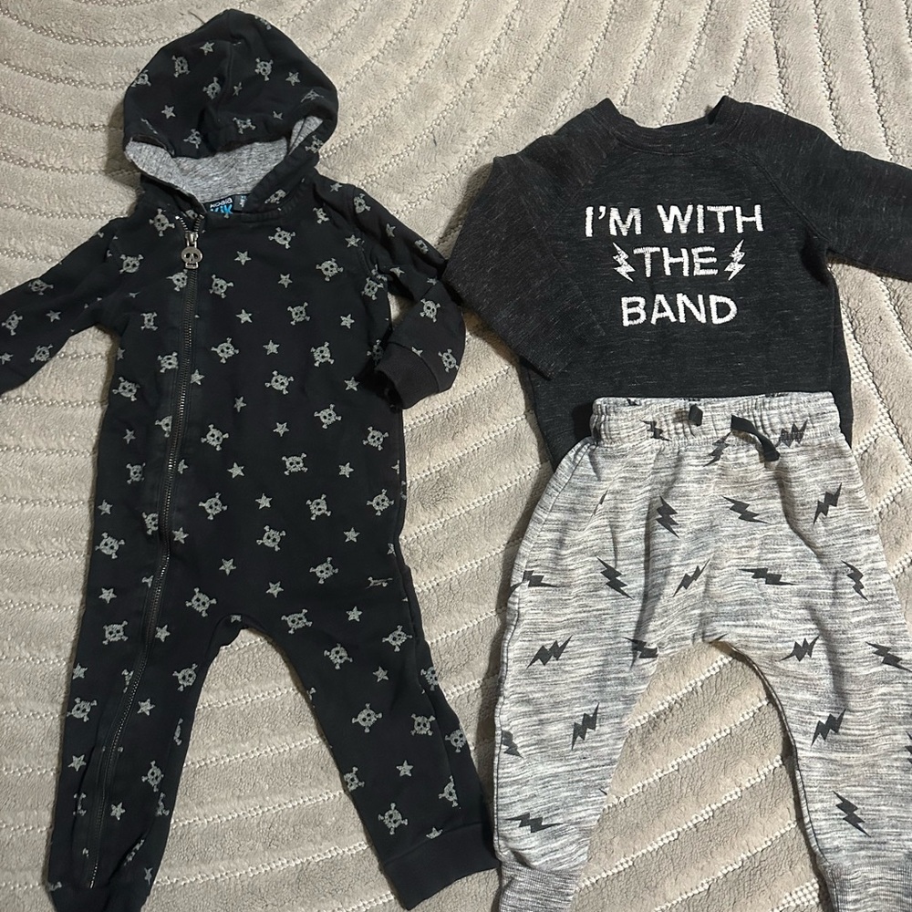 Baby boy skull onesie & I’m with the band 2 piece sweater and pants set 12-18m